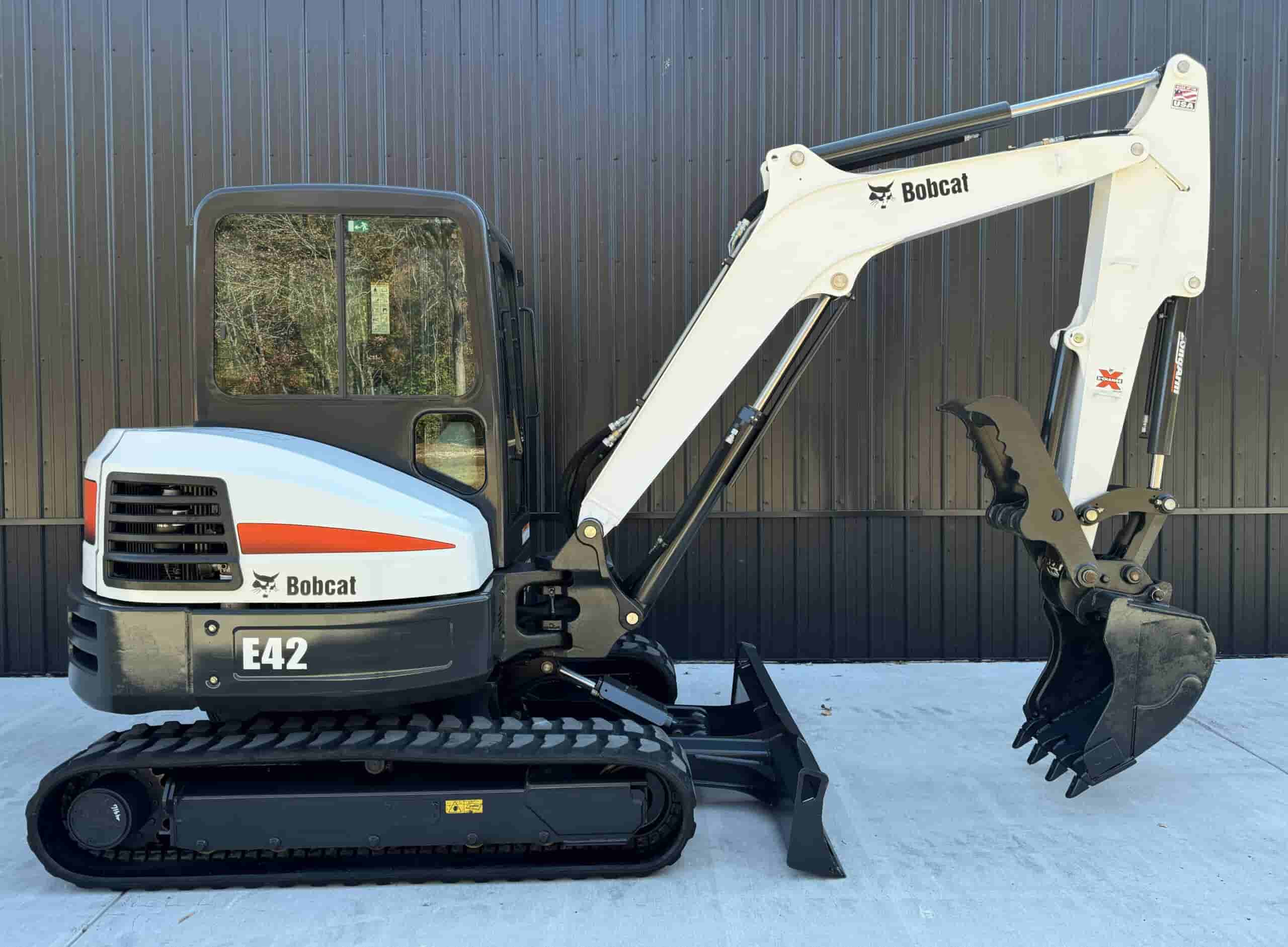 2016 BOBCAT E42 ONLY 716Hrs
